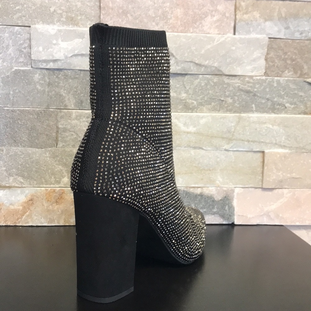 🎁 Material Girl Women's Baybe Sock Booties - Picture 5 of 7